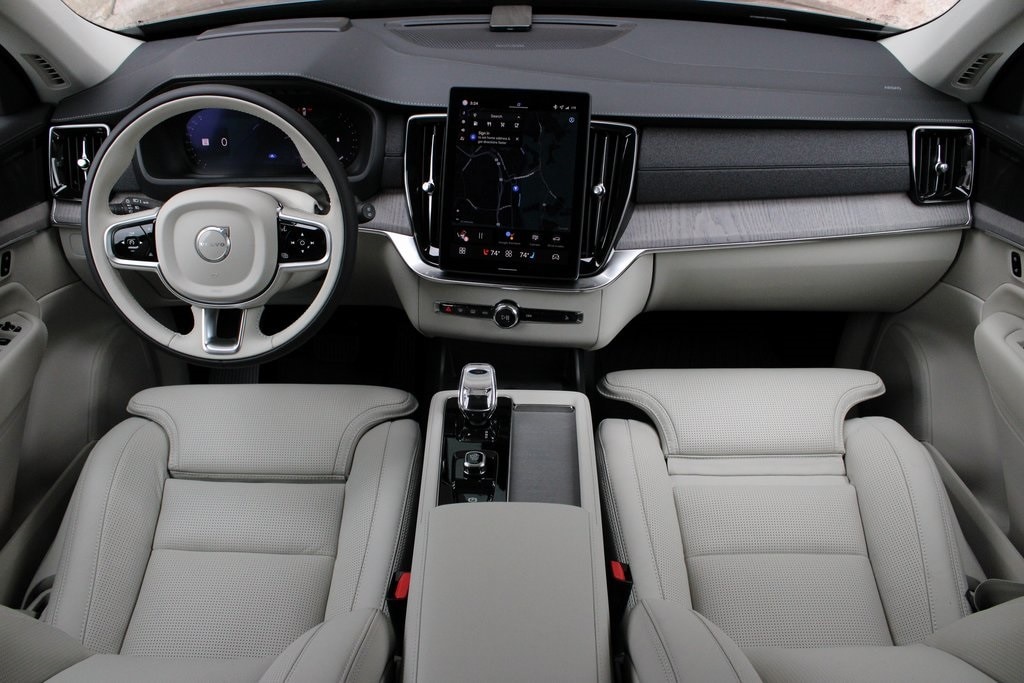 New 2026 Volvo XC90 B6 Ultra Dark Theme 6-Seater SUV