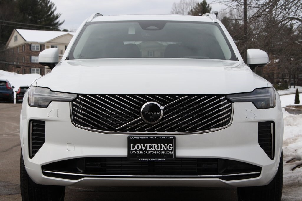 2025 Volvo XC90 T8 photo 3