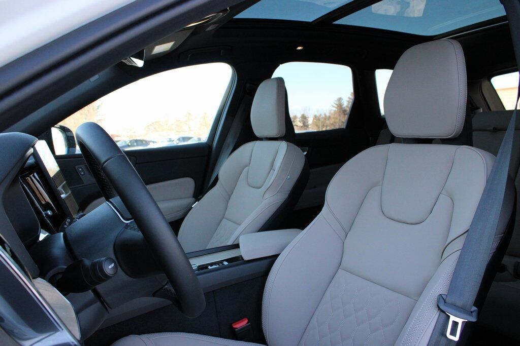 New 2026 Volvo XC60 B5 Plus SUV