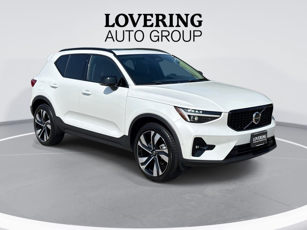 2024 Volvo XC40