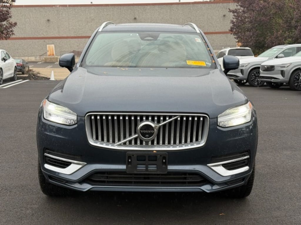 Certified 2025 Volvo XC90 Plug-In Hybrid T8 Ultra SUV