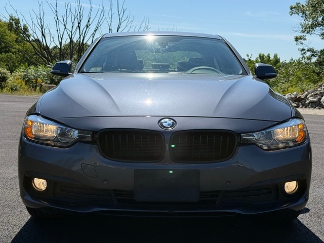 Used 2017 BMW 3 Series 320i with VIN WBA8A3C39HA067318 for sale in Nashua, NH
