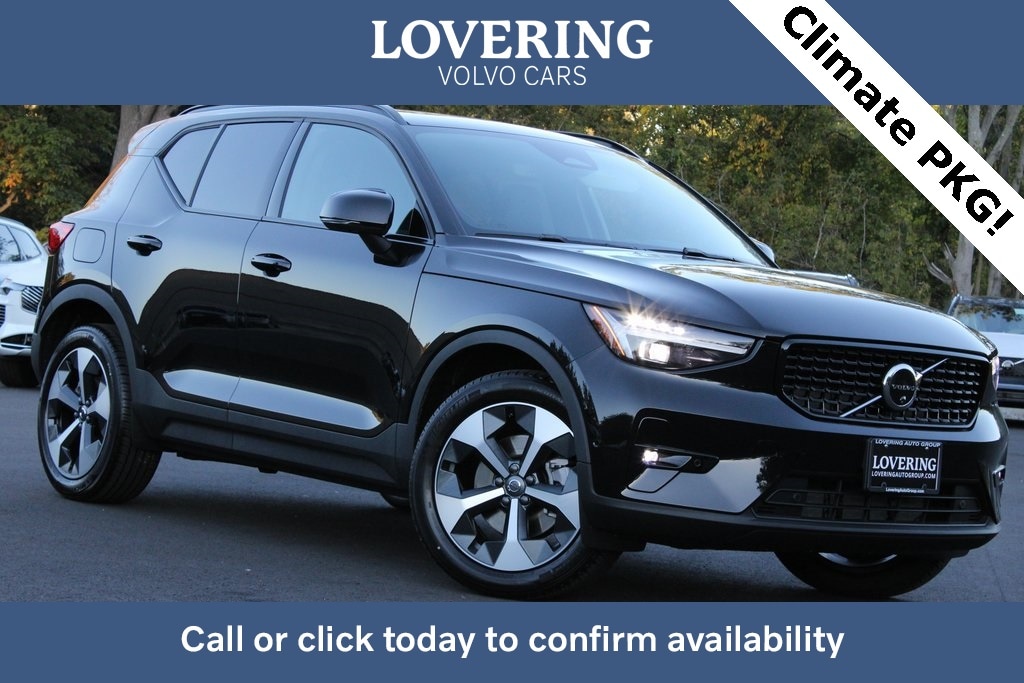New 2026 Volvo XC40 B5 Plus SUV