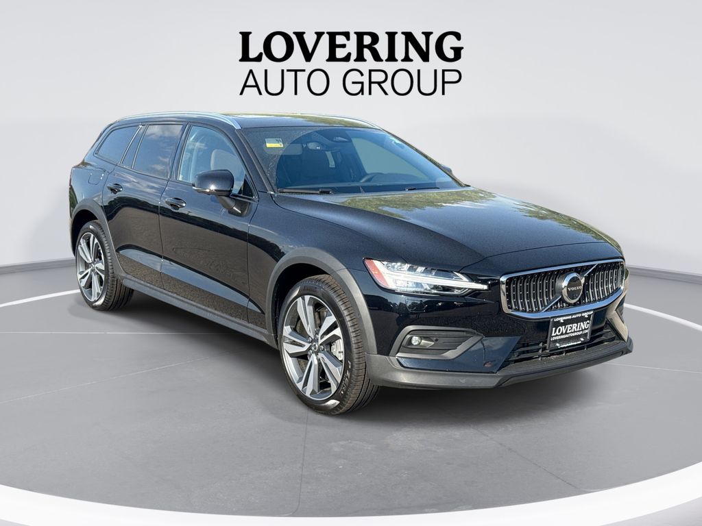 2026 Volvo V60 Cross Country Wagon 