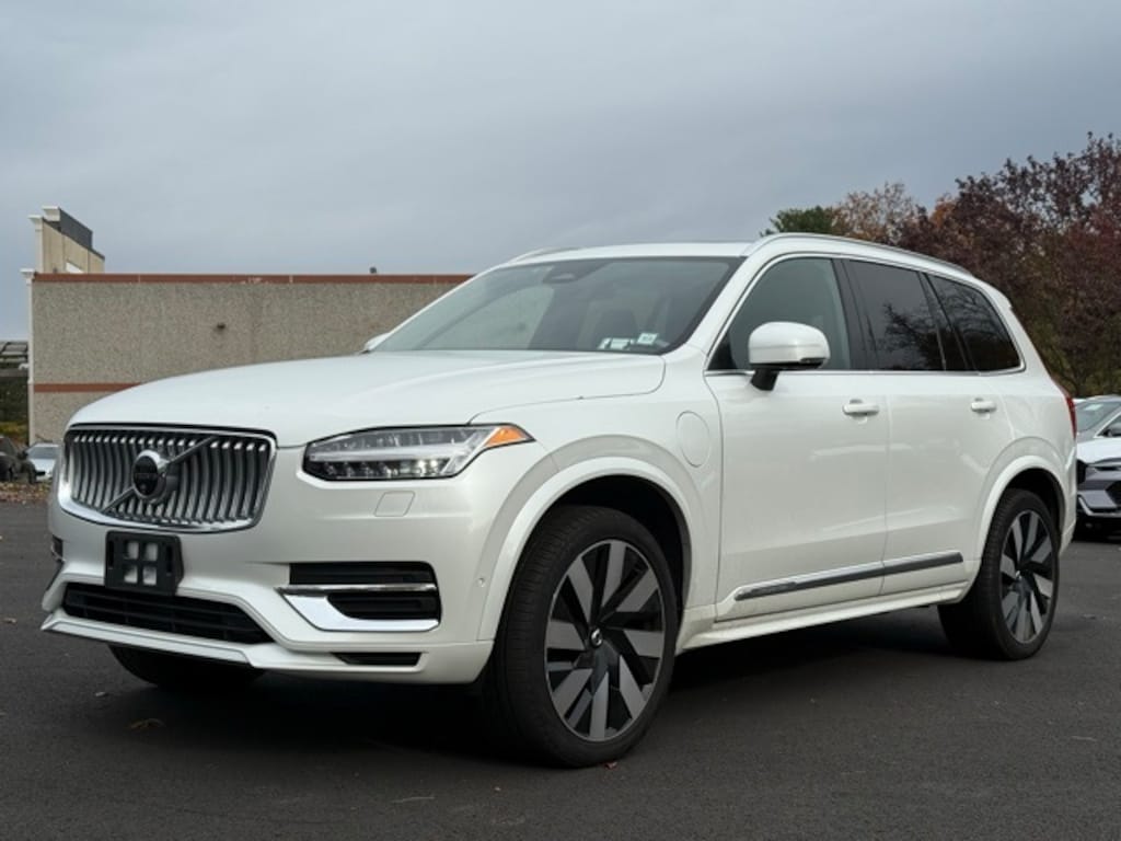 Certified 2024 Volvo XC90 Recharge Plug-In Hybrid T8 Plus Bright Theme 7 Passenger SUV