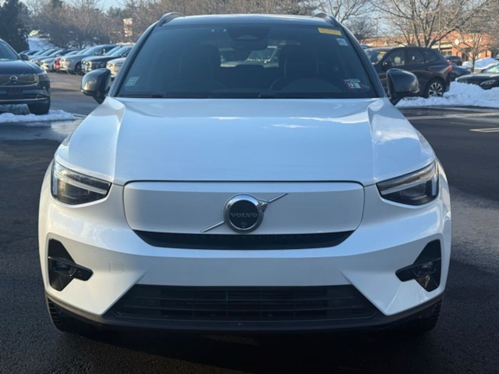Certified 2024 Volvo XC40 Recharge Pure Electric Twin Plus SUV