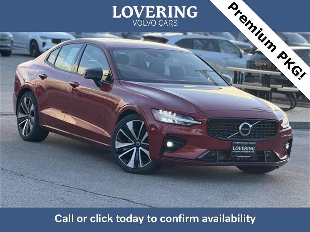 2022 Volvo S60 Momentum