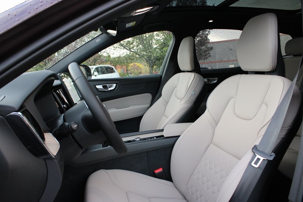 New 2026 Volvo XC60 B5 Plus SUV