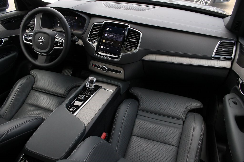 2024 Volvo XC90 Recharge Ultimate photo 2