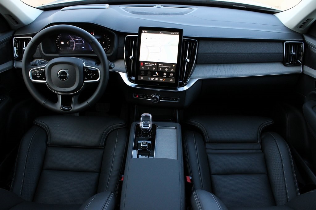 New 2026 Volvo XC90 B6 Ultra 7-Seater SUV