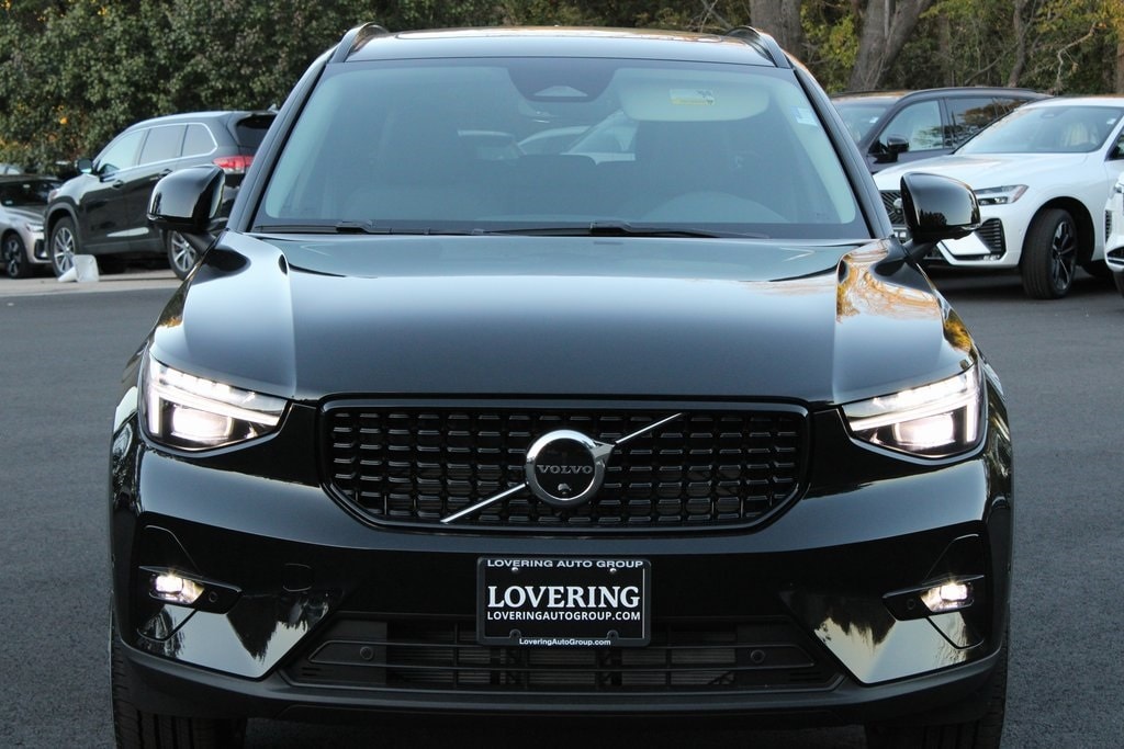 New 2026 Volvo XC40 B5 Plus SUV