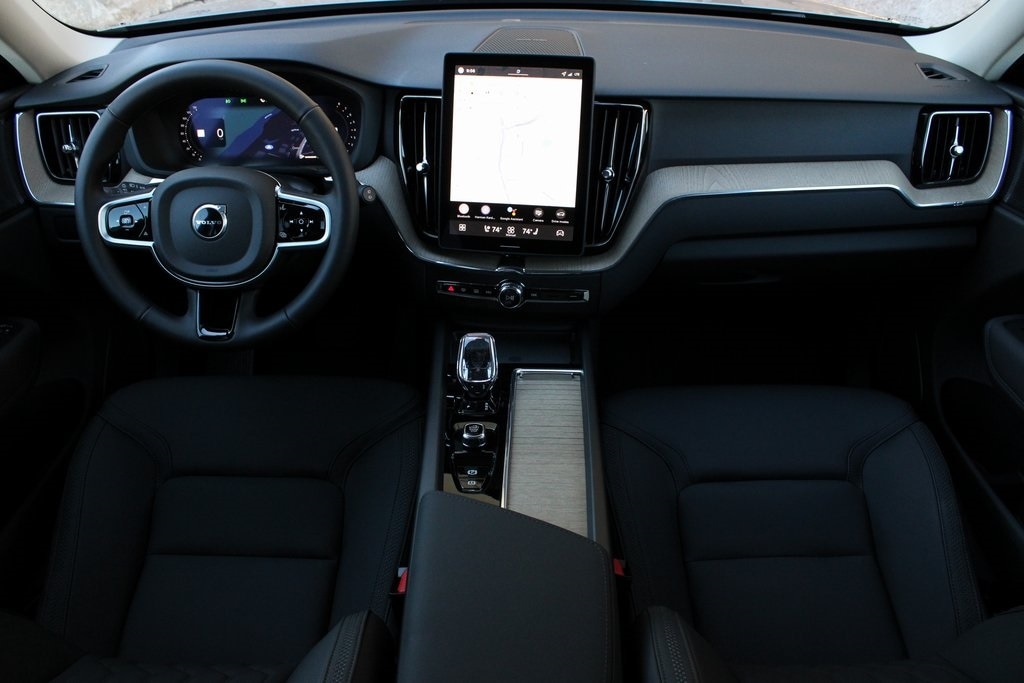 New 2026 Volvo XC60 B5 Plus SUV