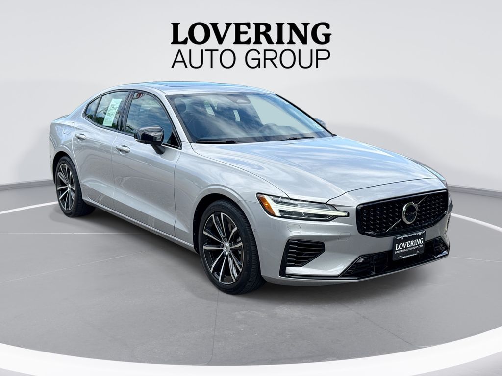 2025 Volvo S60 T8 Recharge Plus Dark AWD's photo