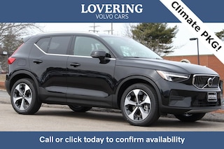 2025 Volvo XC40 B5 Core Bright Theme AWD SUV