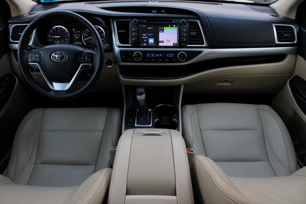 Used 2017 Toyota Highlander XLE SUV