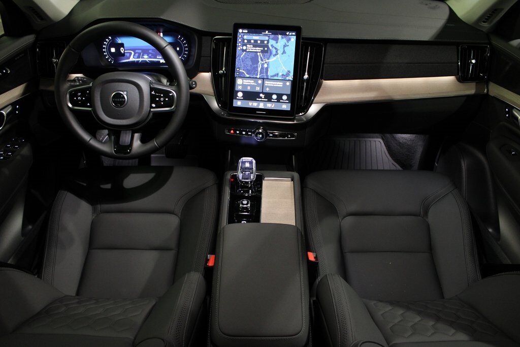 New 2026 Volvo XC90 B6 Plus 6-Seater SUV