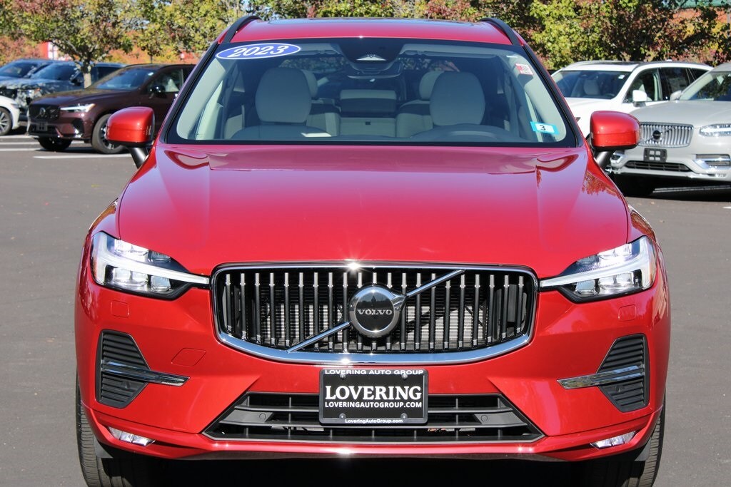 2023 Volvo XC60 B5 Core photo 3