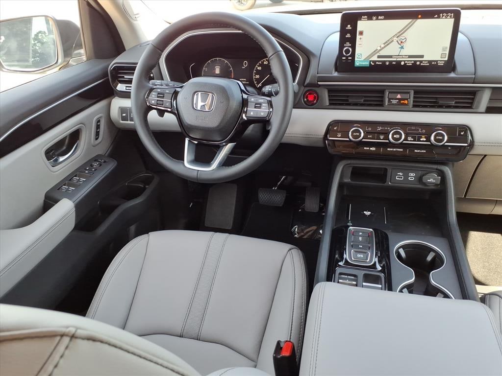 New 2025 Honda Pilot Touring