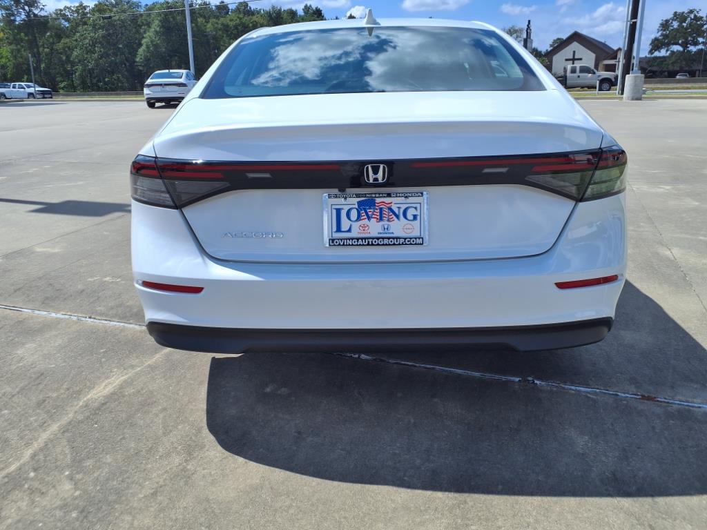 2025 Honda Accord LX photo 3