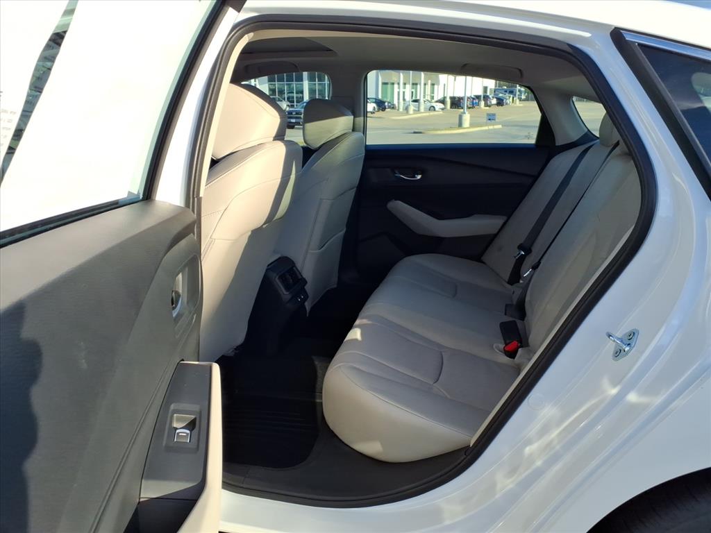 2025 Honda Accord Hybrid EX-L - Photo 18