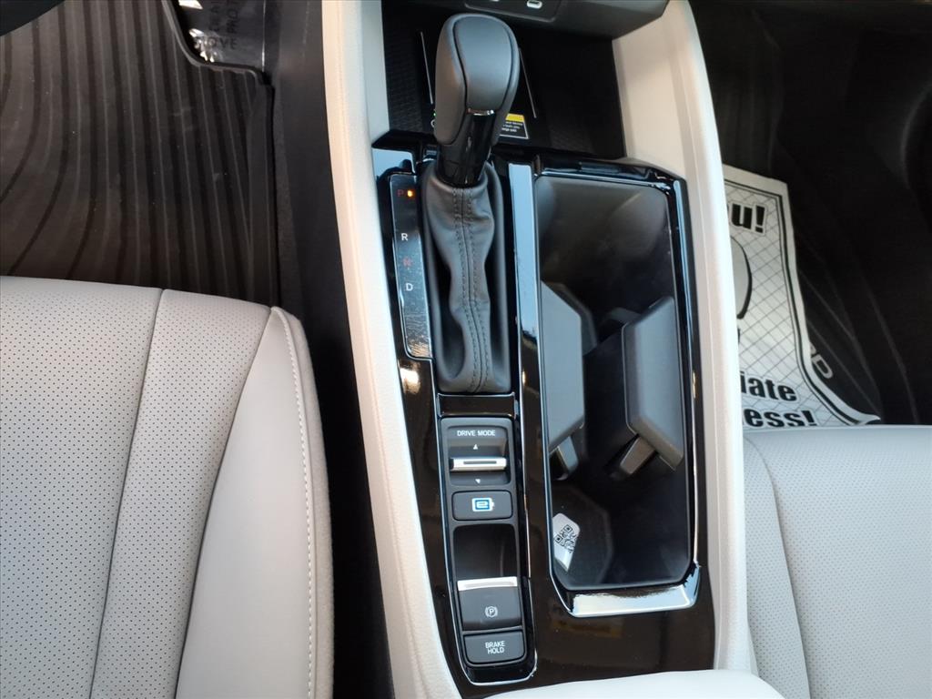 2025 Honda Accord Hybrid EX-L - Photo 17