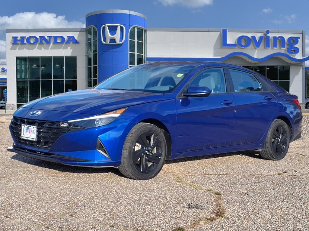 2023 Hyundai Elantra Blue's photo
