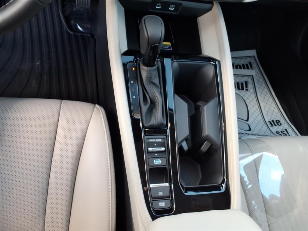 2025 Honda Accord Hybrid EX-L - Photo 17