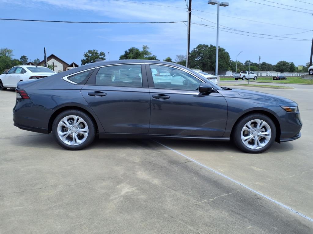 2025 Honda Accord LX photo 2