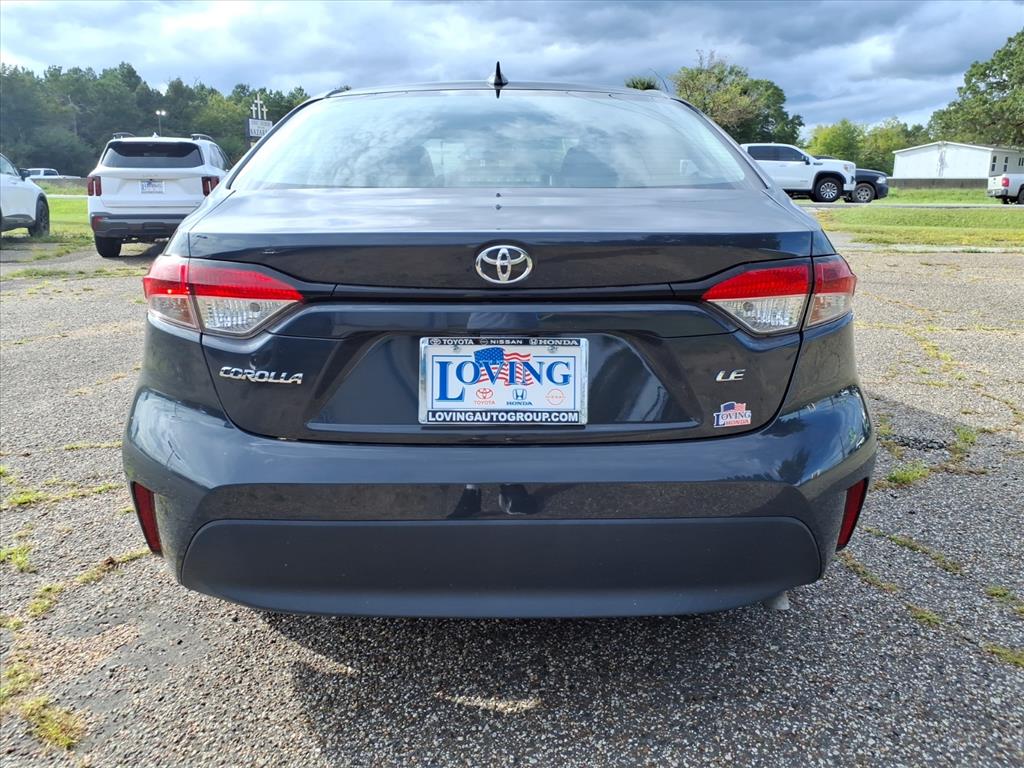 2024 Toyota Corolla LE photo 2