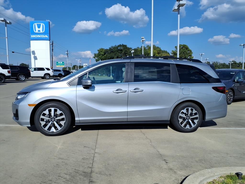 2026 Honda Odyssey EX-L photo 2