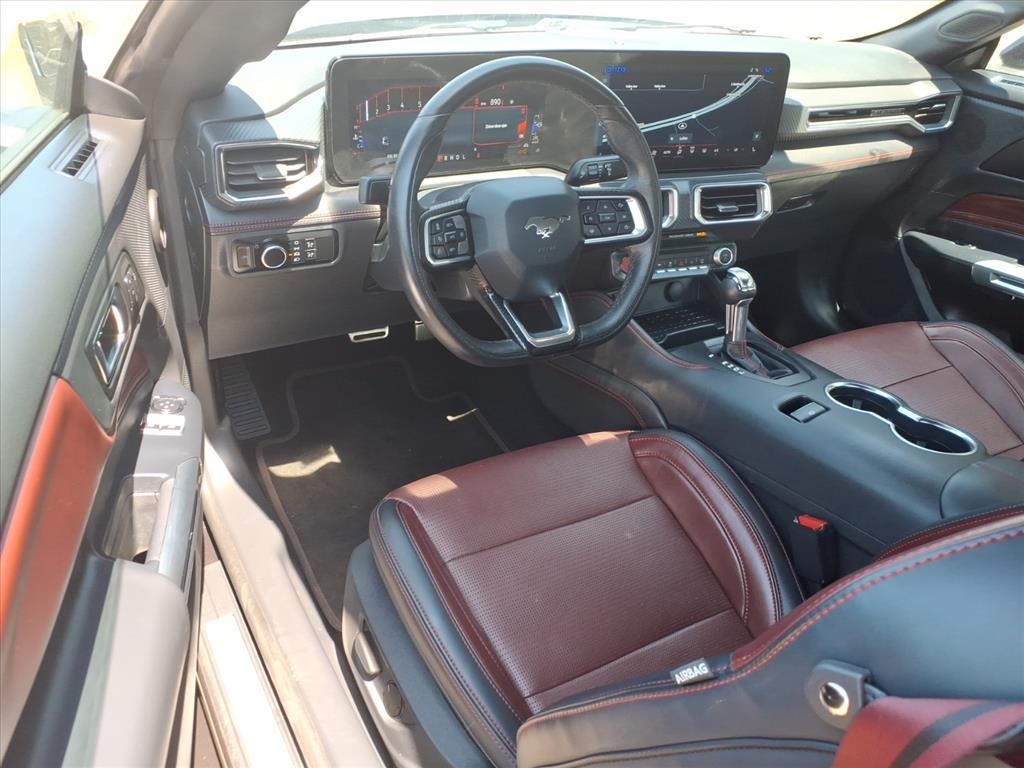 2024 Ford Mustang photo 4