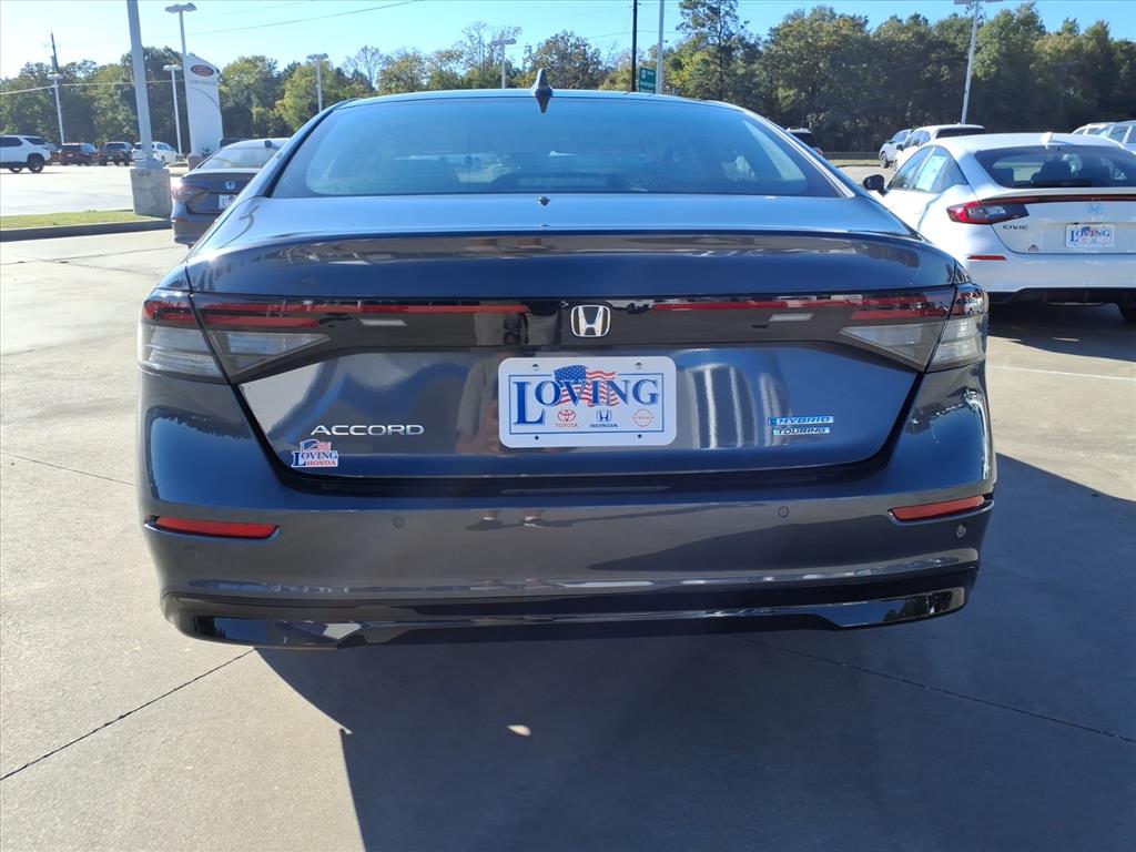 2025 Honda Accord Touring photo 3