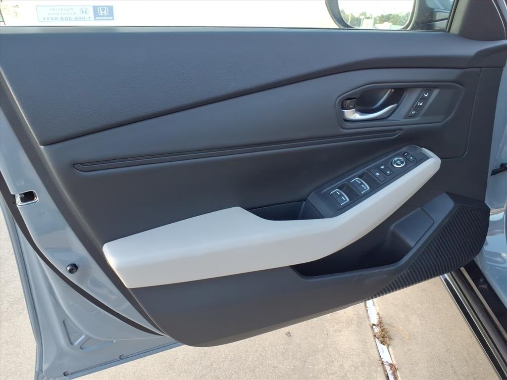 2025 Honda Accord Hybrid EX-L - Photo 20