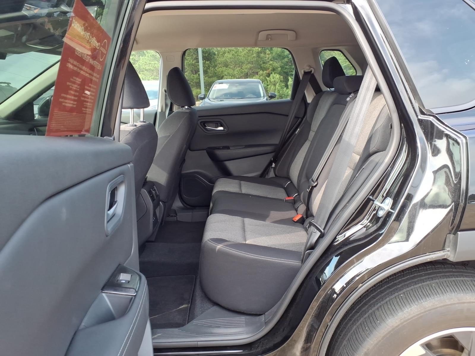 2026 Nissan Rogue SV - Photo 17