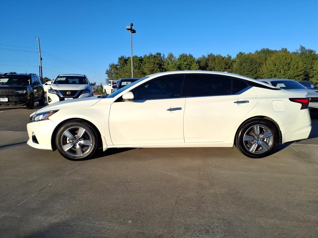 Used 2022 Nissan Altima 2.5 SL Sedan
