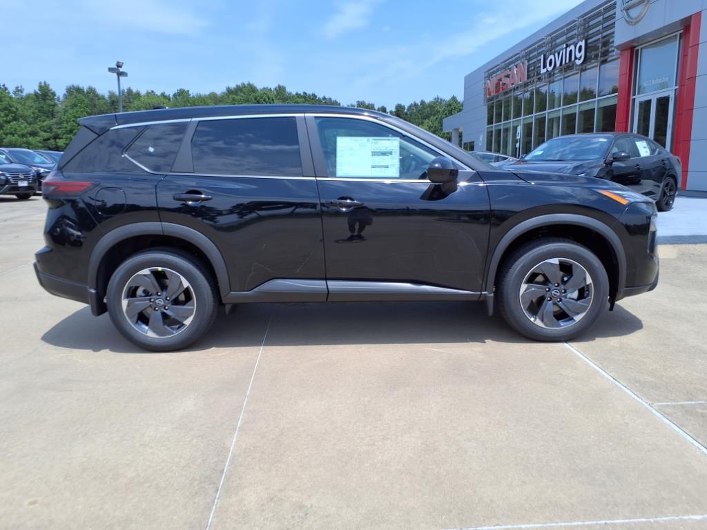 2026 Nissan Rogue SV photo 2