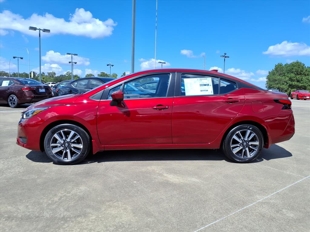 2025 Nissan Versa 1.6 SV photo 2