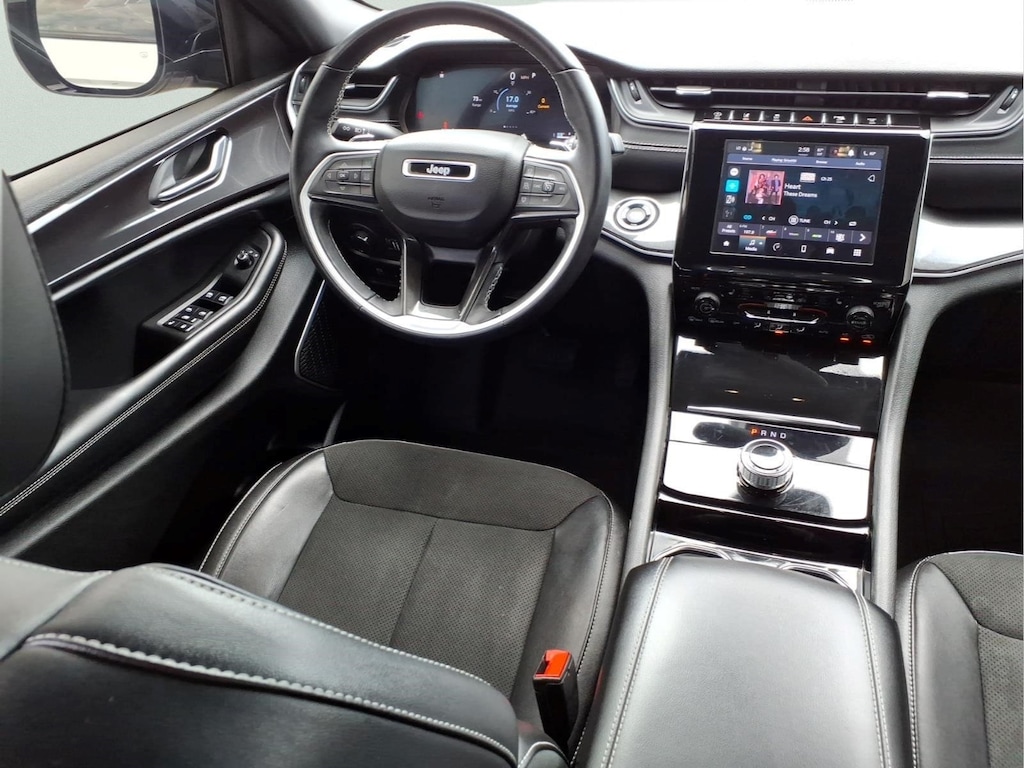 Used 2022 Jeep New Grand Cherokee Laredo SUV