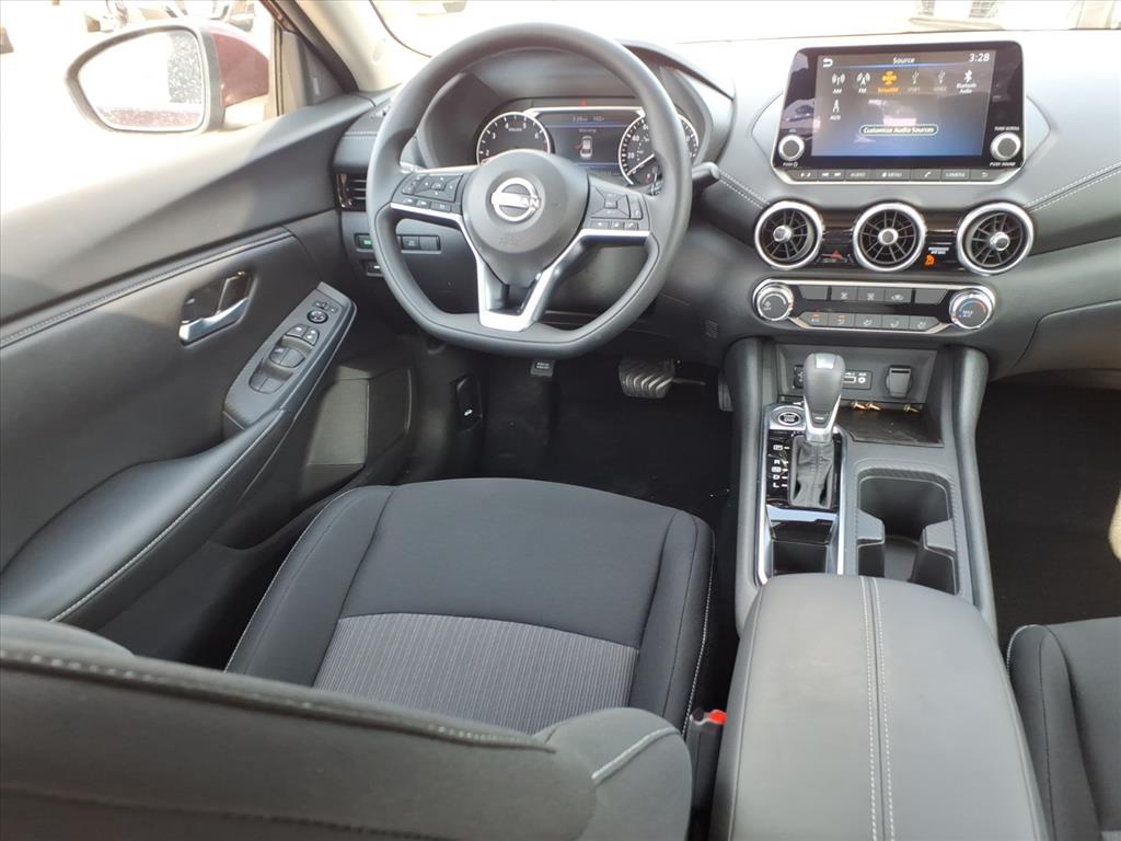 2025 Nissan Sentra SV photo 4