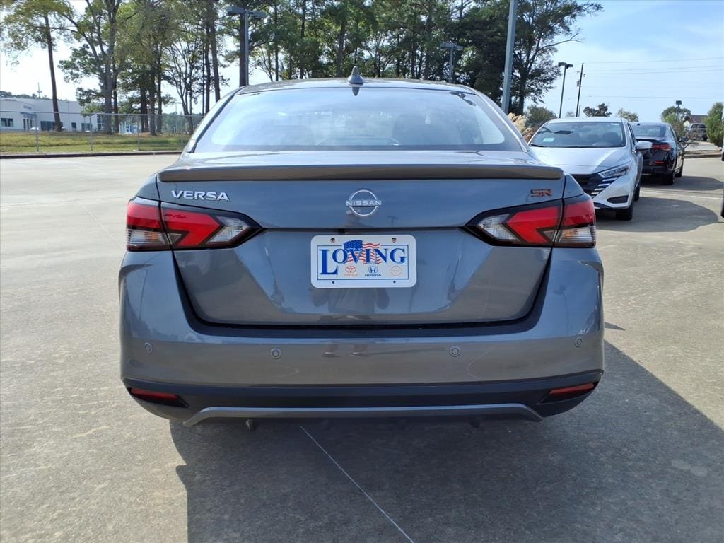 New 2025 Nissan Versa 1.6 SR Sedan