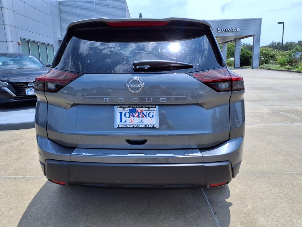 2026 Nissan Rogue SV photo 3