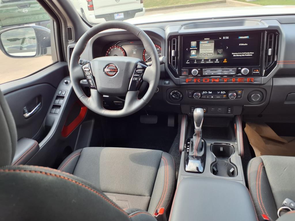 2025 Nissan Frontier PRO-4X photo 4
