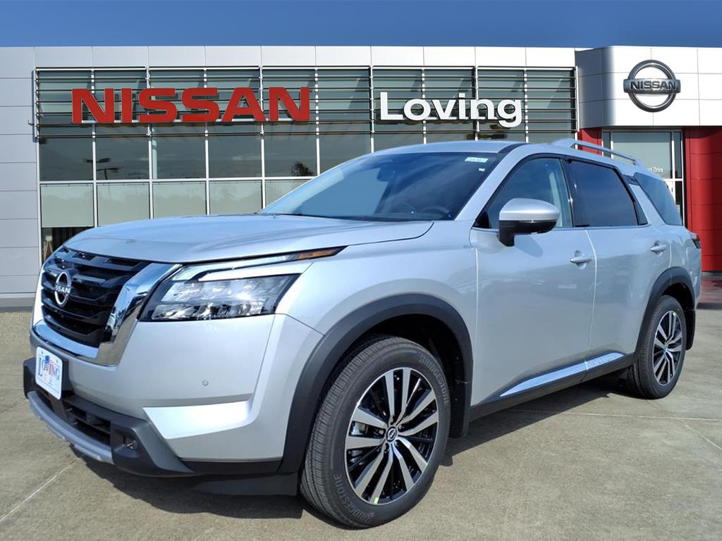 2025 Nissan Pathfinder Platinum photo 3