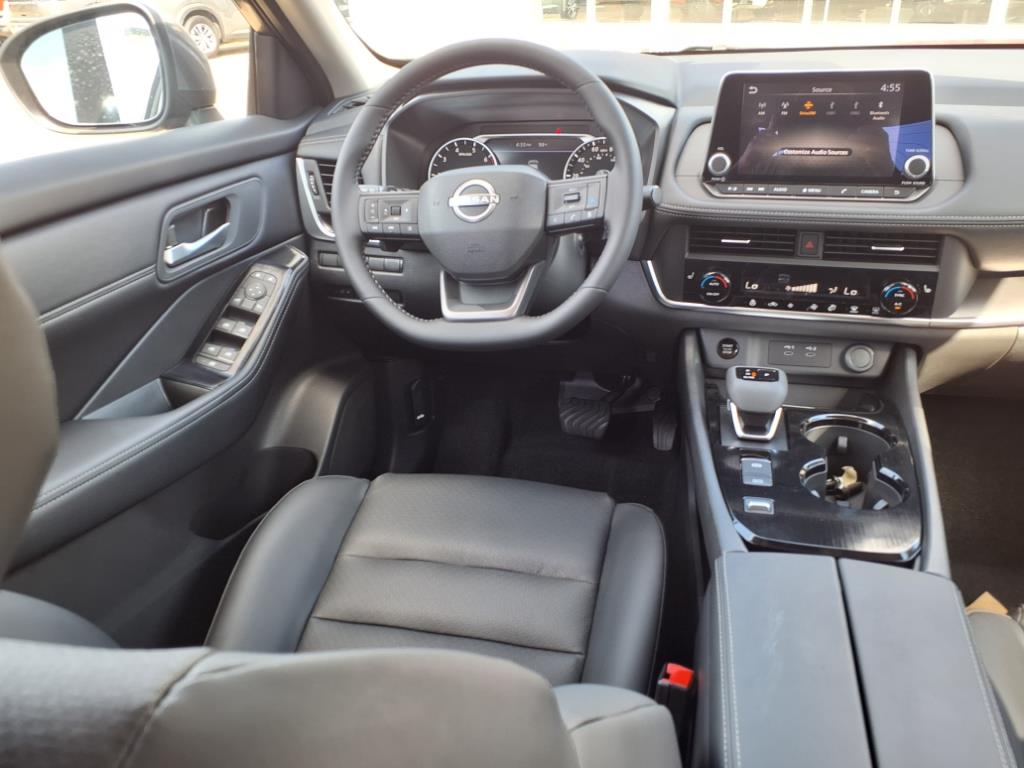 2026 Nissan Rogue SV photo 3