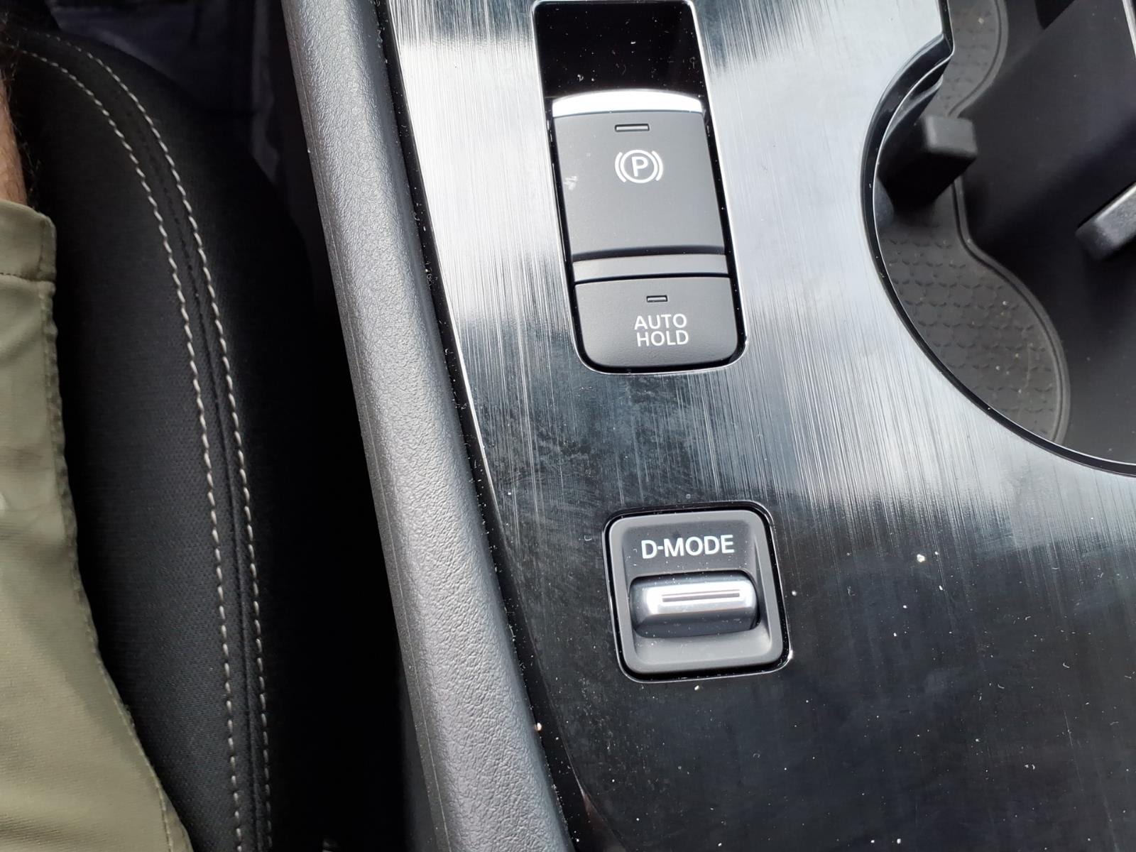 2026 Nissan Rogue SV - Photo 9