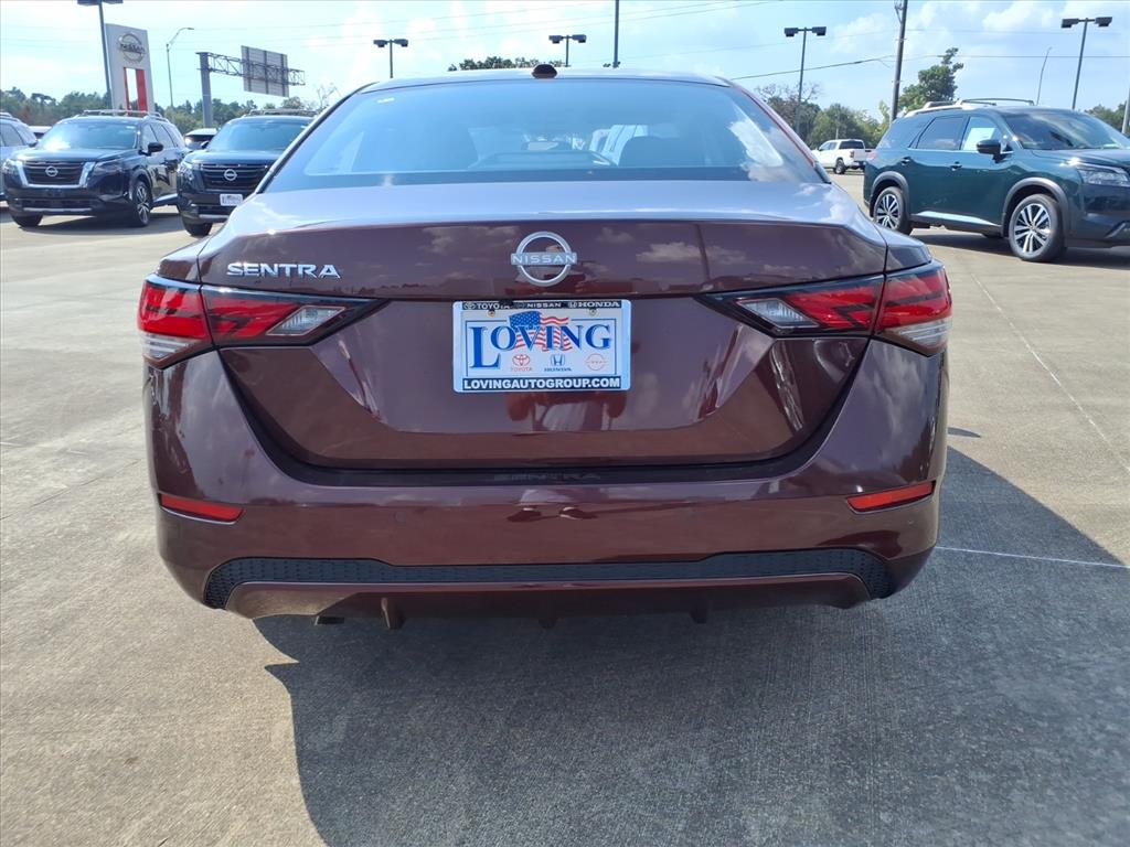 2025 Nissan Sentra SV photo 3