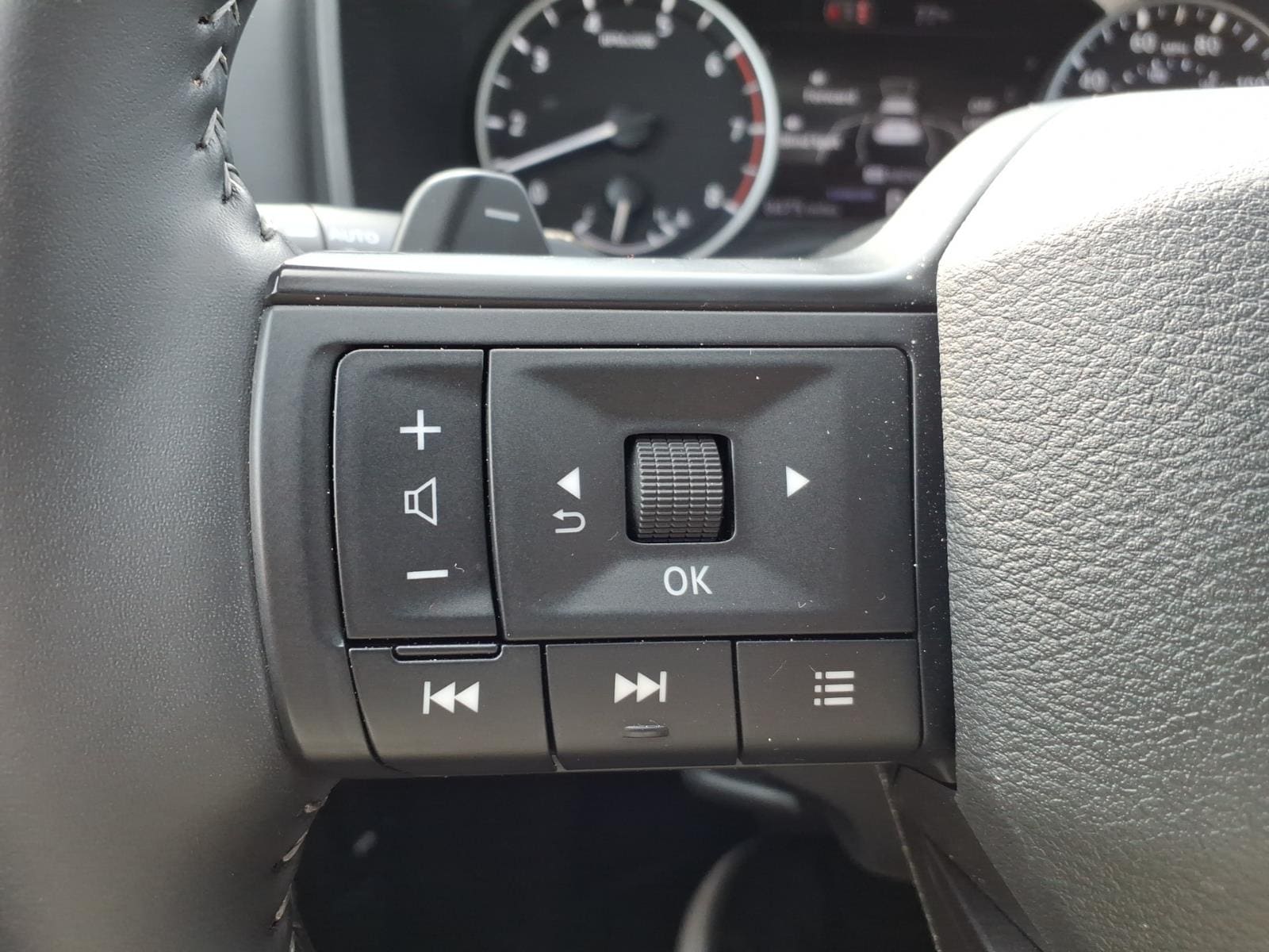 2026 Nissan Rogue SV - Photo 24
