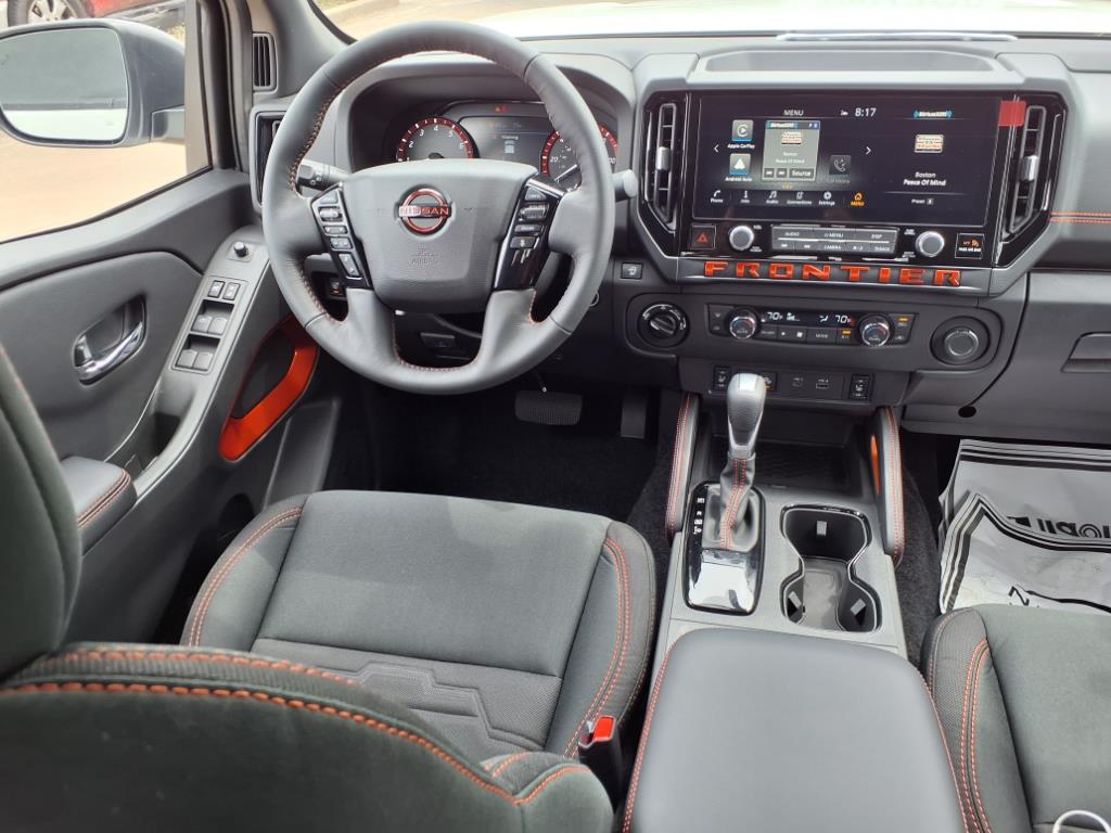2025 Nissan Frontier PRO-4X photo 4