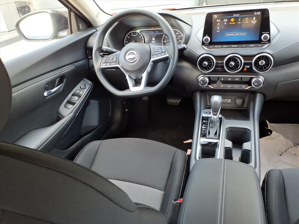 2025 Nissan Sentra SV photo 3