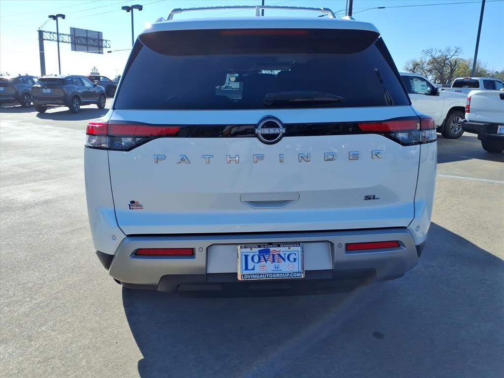 Used 2024 Nissan Pathfinder SL SUV